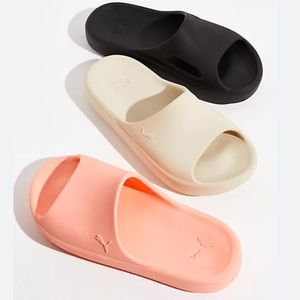 puma x FP Movement slides